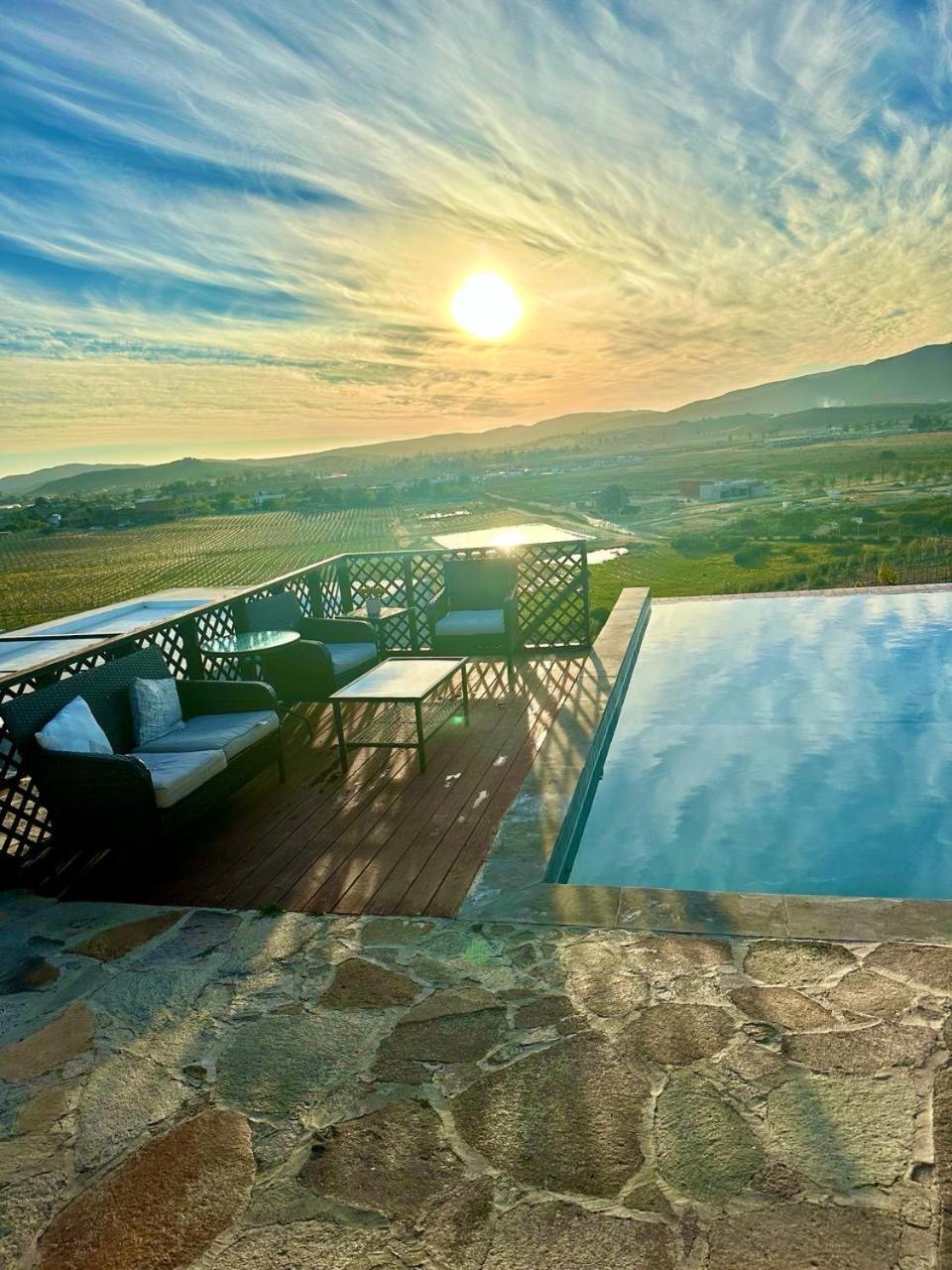 Siempre Valle Hotel Boutique Valle de Guadalupe Exterior photo