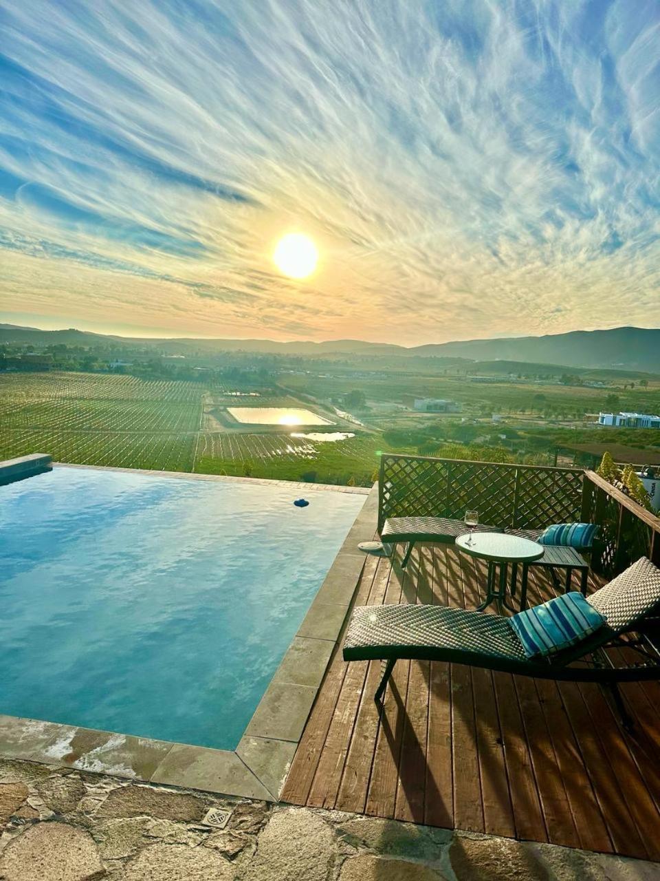Siempre Valle Hotel Boutique Valle de Guadalupe Exterior photo
